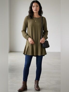 Women’s Olive Green Long Sleeve Ruffle Hem Dress